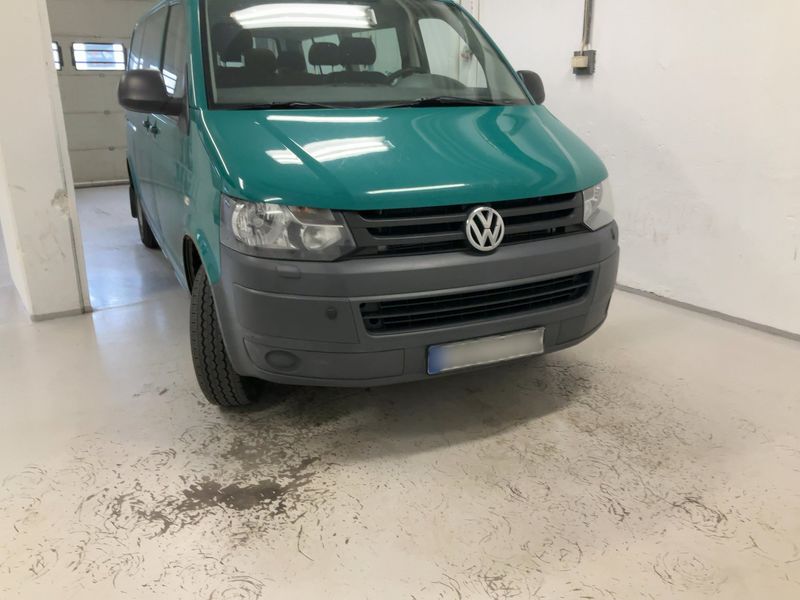 Volkswagen T5 Caravelle 2.0 TDI Trendline lang 2011 – снимка 12