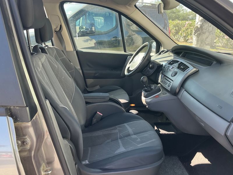 Renault Scenic 1.5 dCi Dynamique Confort 2005 – снимка 3