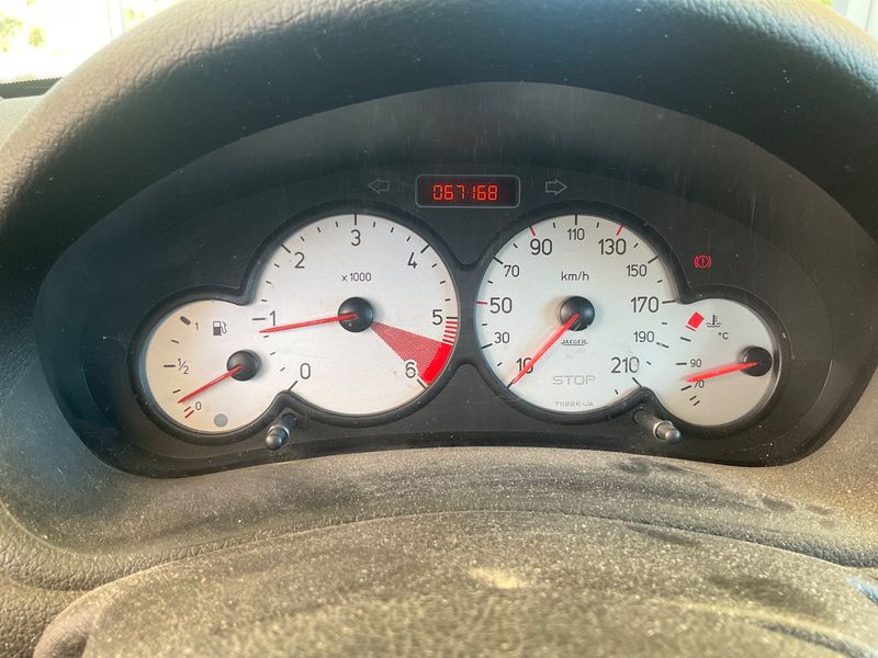Peugeot 206 1.4 HDi X-Line Refri 2004 – снимка 4