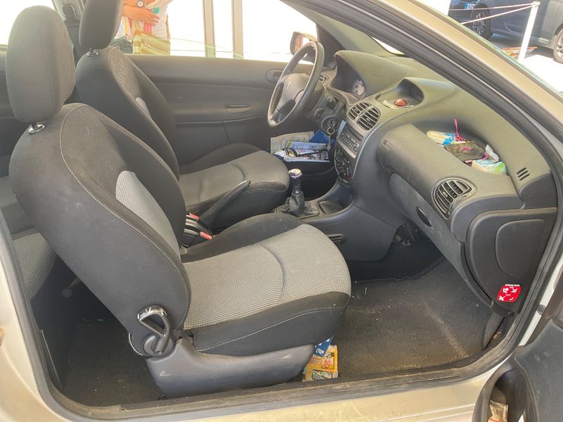 Peugeot 206 1.4 HDi X-Line Refri 2004 – снимка 3