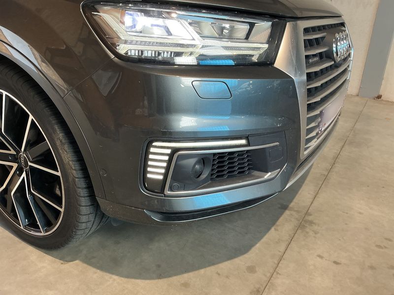 Audi Q7 3.0 TDI e-tron quattro 2018 – снимка 30