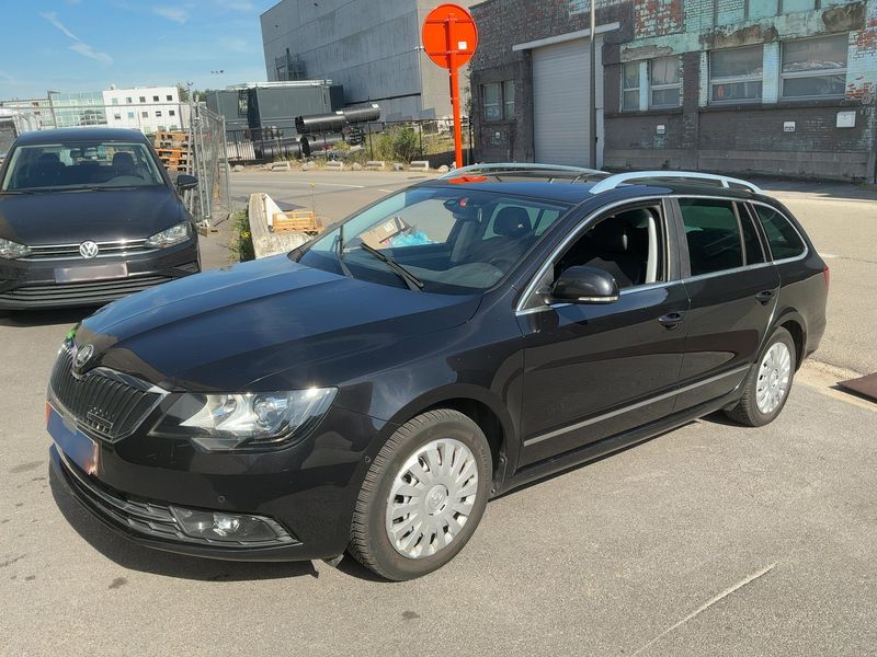 Skoda Superb 1.6 TDI Active GreenLine 2015 – снимка 2