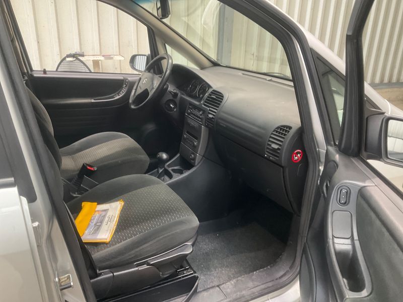 Opel Zafira 2.2 Basis 2003 – снимка 3