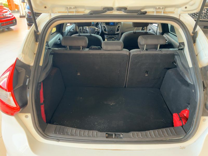 Ford Focus 1.6 TDCi Titanium 2011 – снимка 10