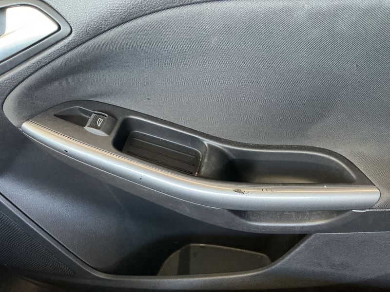 Ford Focus 1.6 TDCi Titanium 2011 – снимка на щета