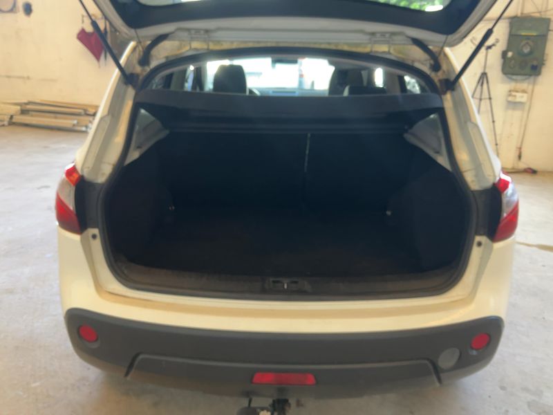 Nissan Qashqai 1.5 Turbodiesel Tekna 2013 – снимка 15