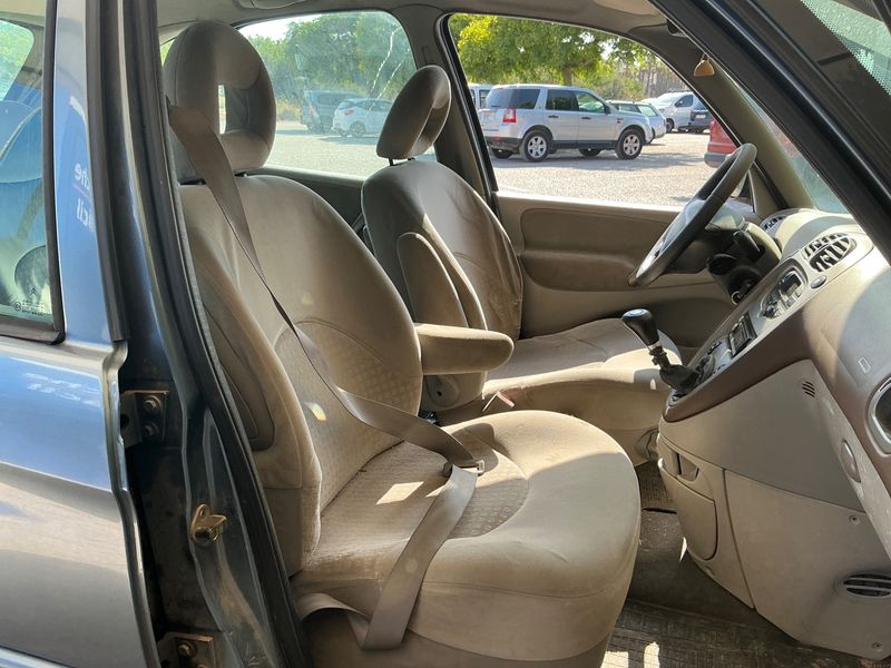 Citroen Xsara Picasso 1.6 HDi Exclusive 2006 – снимка 3