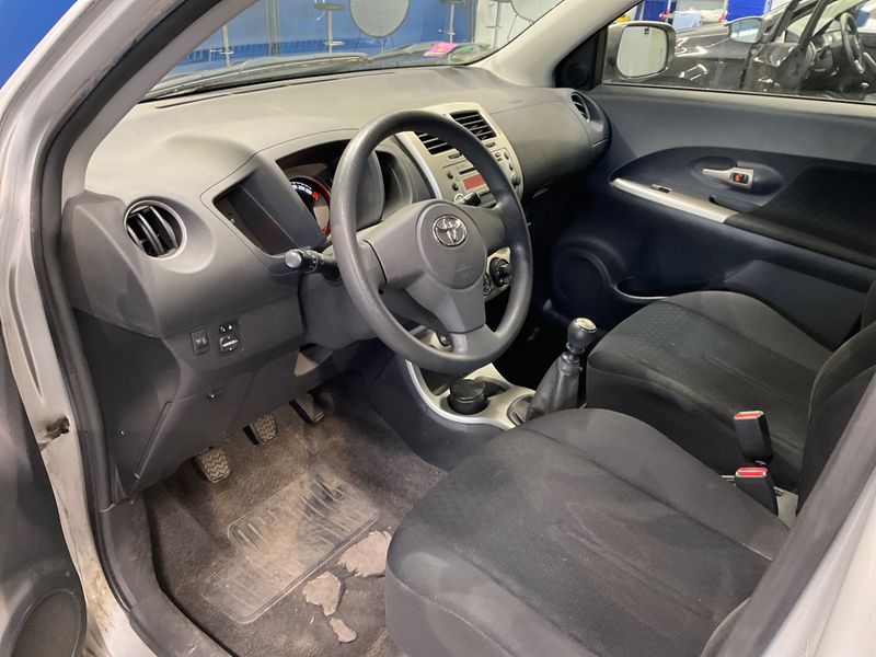 Toyota Urban Cruiser 1.33 Dual VVT-i 2009 – снимка 3