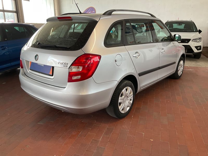 Skoda Fabia 1.2 TSI Style 2010 – снимка 2