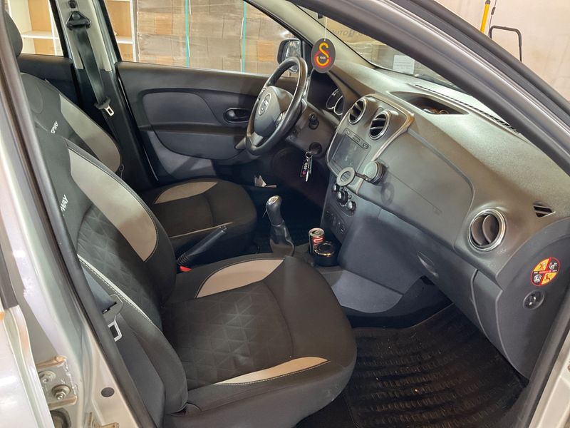 Dacia Sandero 1.5 dCi Stepway Prestige 2015 – снимка 3