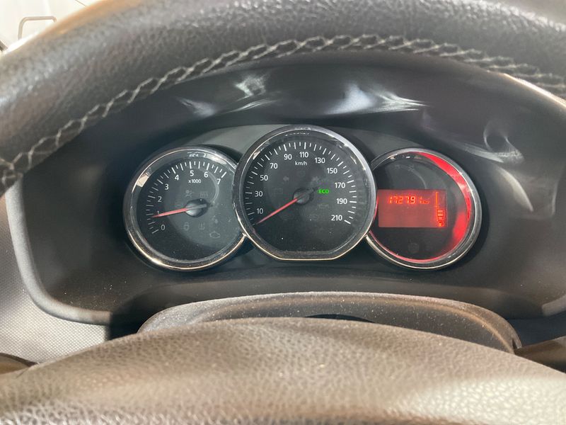 Dacia Sandero 1.5 dCi Stepway Prestige 2015 – снимка 4