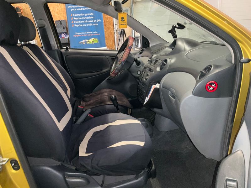 Toyota Yaris 1.3 VVT-i T3 2001 – снимка 3
