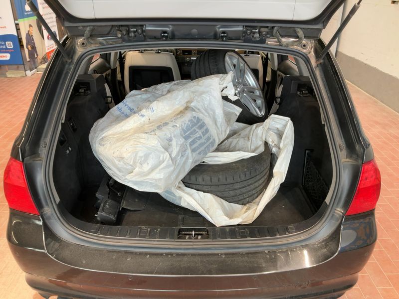 BMW 3er 330d xDrive 2012 – снимка 10