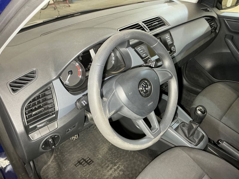 Skoda Fabia 1.0 TSI Cool Plus 2018 – снимка 31