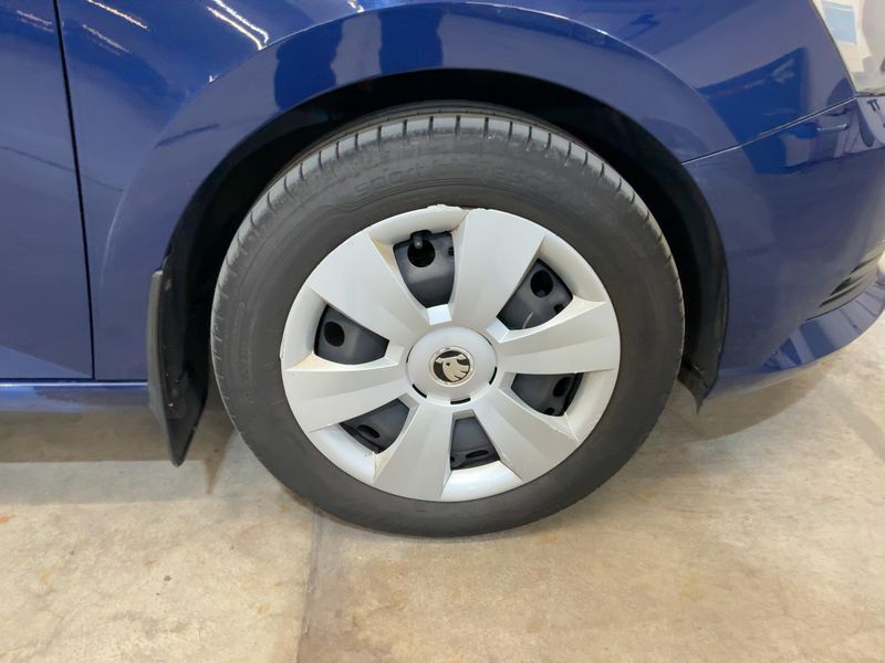 Skoda Fabia 1.0 TSI Cool Plus 2018 – снимка 11