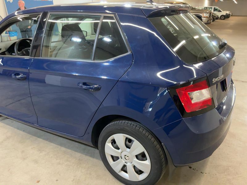 Skoda Fabia 1.0 TSI Cool Plus 2018 – снимка 6