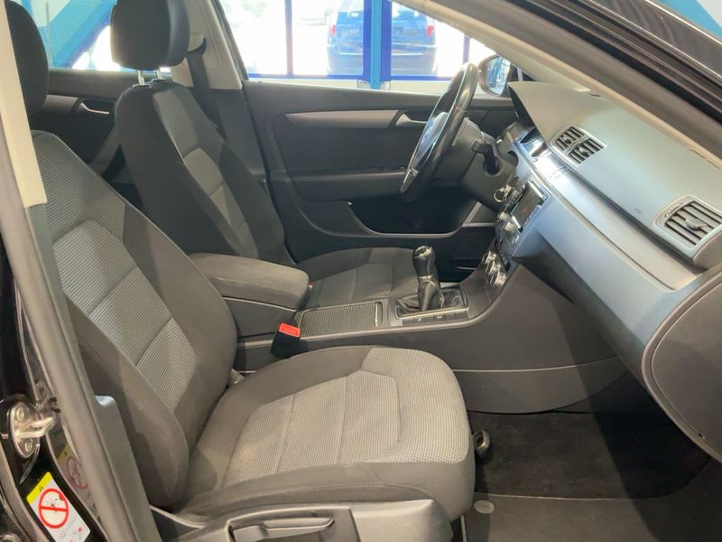 Volkswagen Passat 2.0 TDI Business Edition BlueMotion Tech 2014 – снимка 17