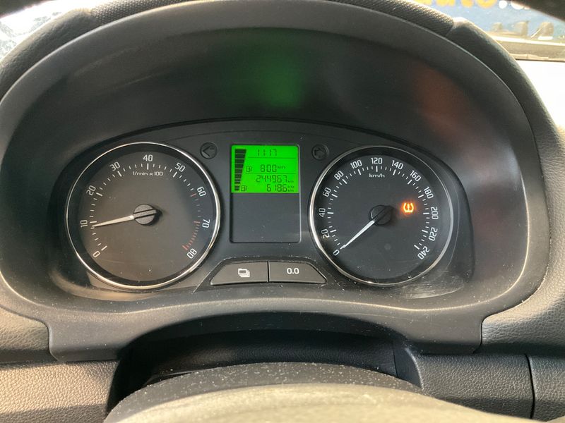 Skoda Fabia 1.2 TSI Fresh 2013 – снимка 4