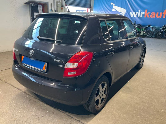 Skoda Fabia 1.2 TSI Fresh 2013 – снимка 2