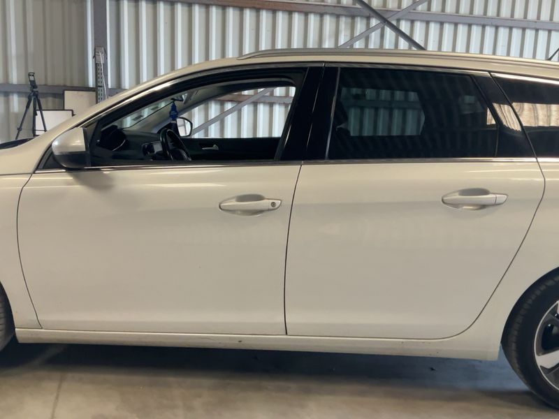 Peugeot 308 1.6 Blue-HDi Allure 2017 – снимка 4