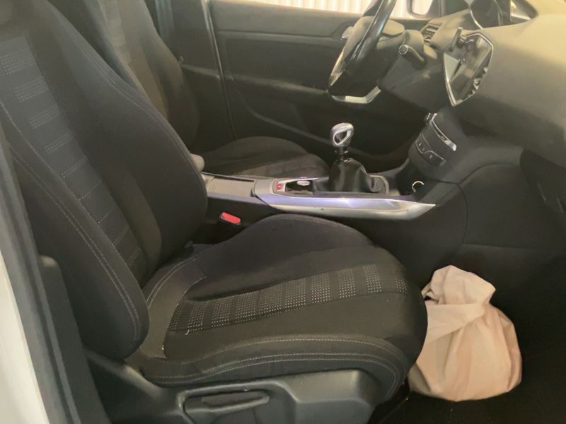 Peugeot 308 1.6 Blue-HDi Allure 2017 – снимка 16