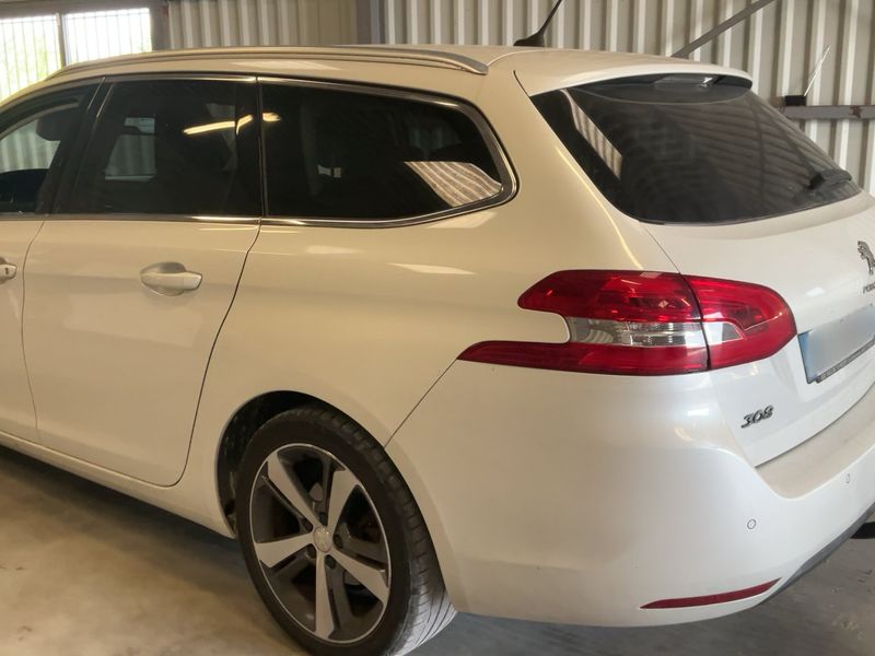 Peugeot 308 1.6 Blue-HDi Allure 2017 – снимка 6