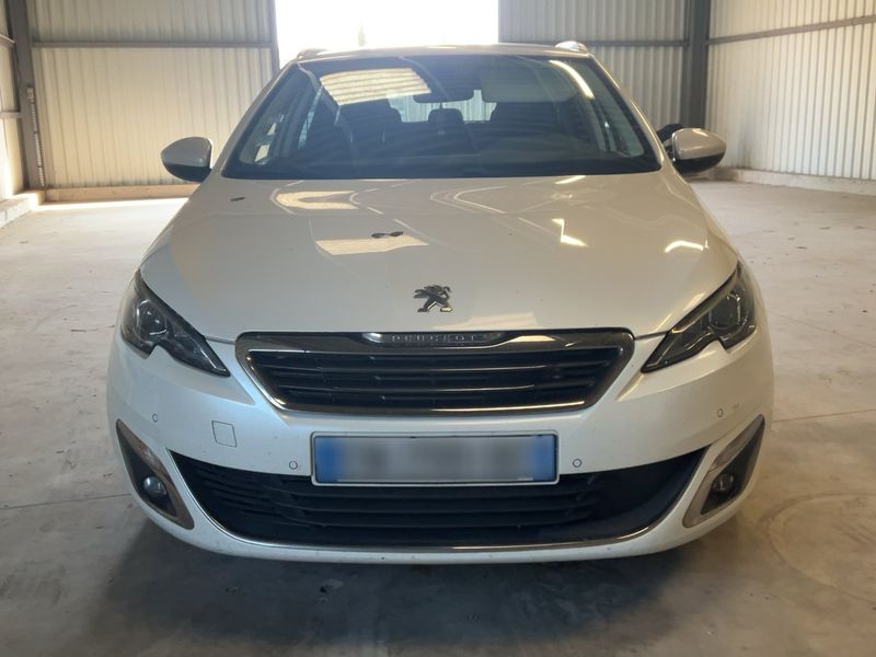 Peugeot 308 1.6 Blue-HDi Allure 2017 – снимка 14