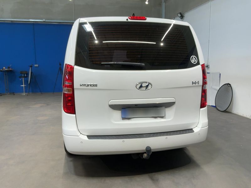 Hyundai H1 2.5 CRDi Travel Trend 2016 – снимка на щета