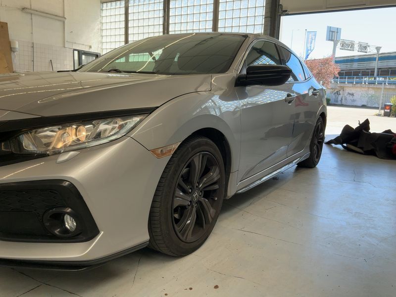 Honda Civic 1.0 VTEC Elegance 2020 – снимка 2
