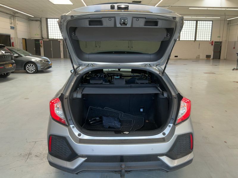 Honda Civic 1.0 VTEC Elegance 2020 – снимка 15