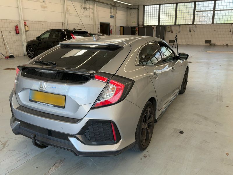 Honda Civic 1.0 VTEC Elegance 2020 – снимка 8