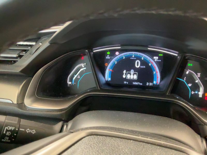 Honda Civic 1.0 VTEC Elegance 2020 – снимка 18