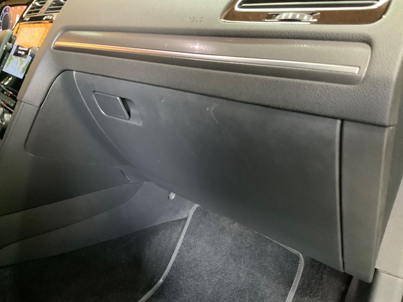 Volkswagen Golf VII 2.0 TDI GTD BlueMotion Tech 2018 – снимка 27