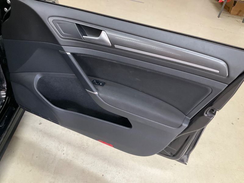 Volkswagen Golf VII 2.0 TDI GTD BlueMotion Tech 2018 – снимка 29