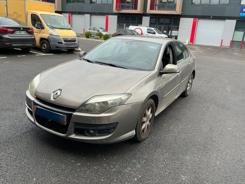 Renault Laguna 1.5 dCi Black Edition 2012 – снимка 1