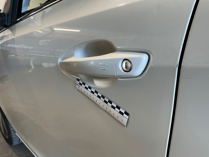 Peugeot 308 1.2 e-THP Feline 2017 – снимка 32