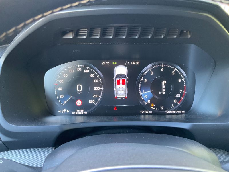 Volvo XC90 2.0 T6 R-Design AWD 2019 – снимка 18