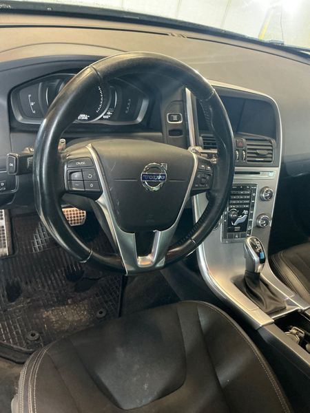 Volvo XC60 2.4 D4 Kinetic AWD 2017 – снимка 36