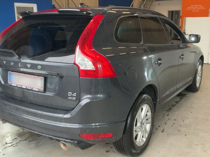 Volvo XC60 2.4 D4 Kinetic AWD 2017 – снимка 8