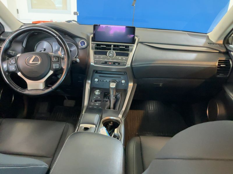 Lexus NX-Serie NX 300h E-Four Premium 2020 – снимка 17