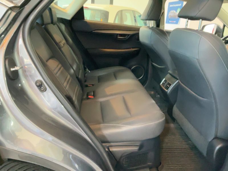 Lexus NX-Serie NX 300h E-Four Premium 2020 – снимка 19