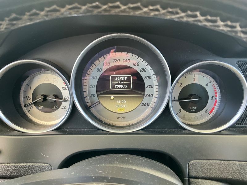 Mercedes-Benz C-Klasse C 220 CDI BlueEfficiency Avantgarde 2012 – снимка 13