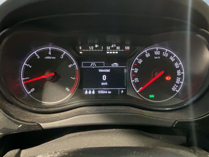 Opel Corsa 1.4 Selective 2016 – снимка 18
