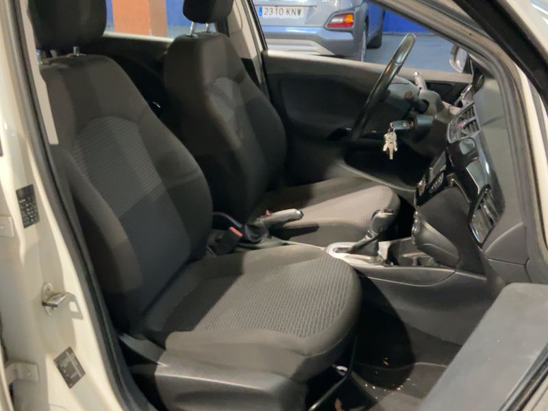 Opel Corsa 1.4 Selective 2016 – снимка 16