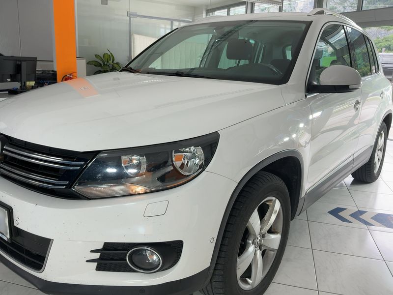 Volkswagen Tiguan 2.0 TDI Sport & Style BlueMotion Tech 2013 – снимка 2