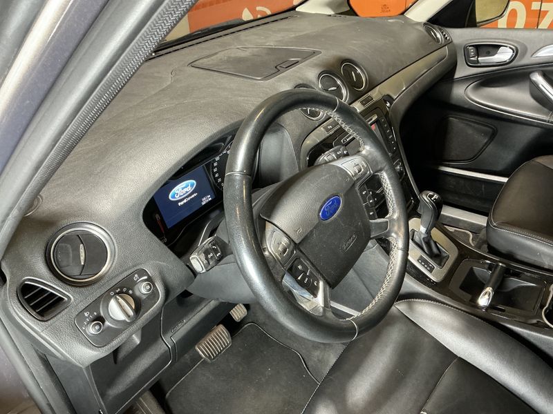 Ford S-Max 2.0 TDCi Titanium 2013 – снимка 26