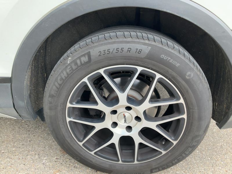 Volkswagen Tiguan 2.0 TDI Offroad 4Motion 2019 – снимка 5