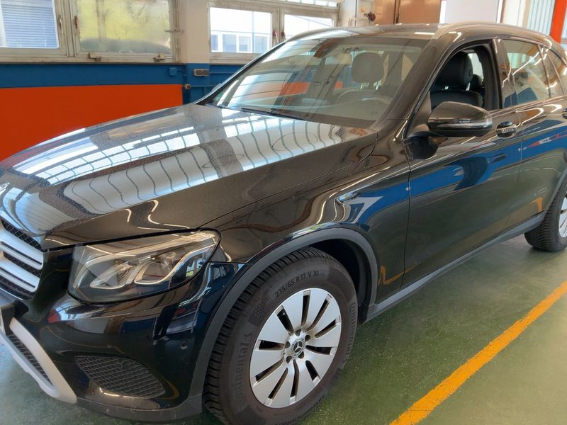 Mercedes-Benz GLC-Klasse GLC 220 4Matic 2017 – снимка 2