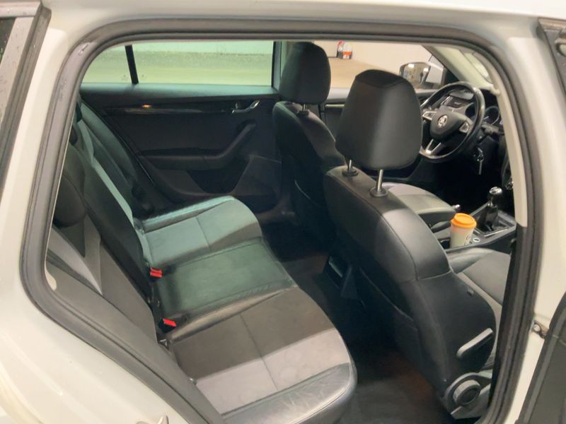 Skoda Octavia 1.6 TDI Style 2018 – снимка 20