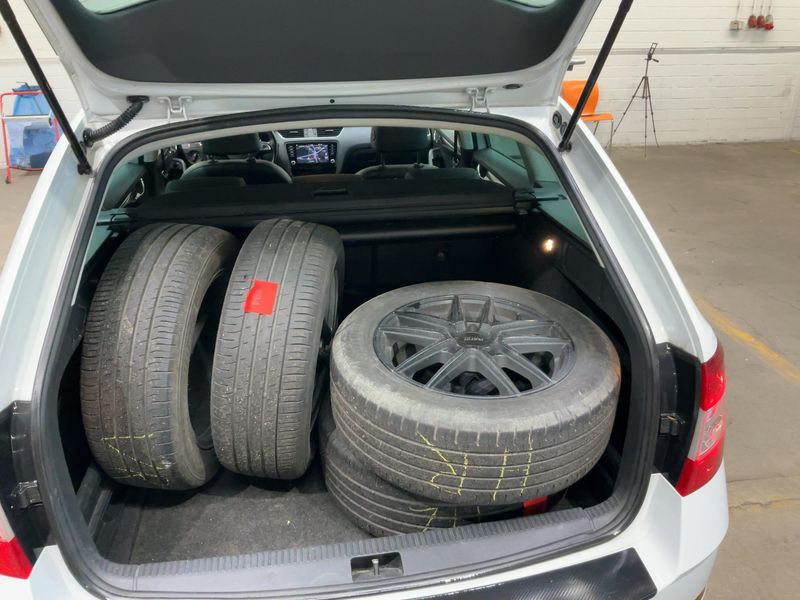 Skoda Octavia 1.6 TDI Style 2018 – снимка 16